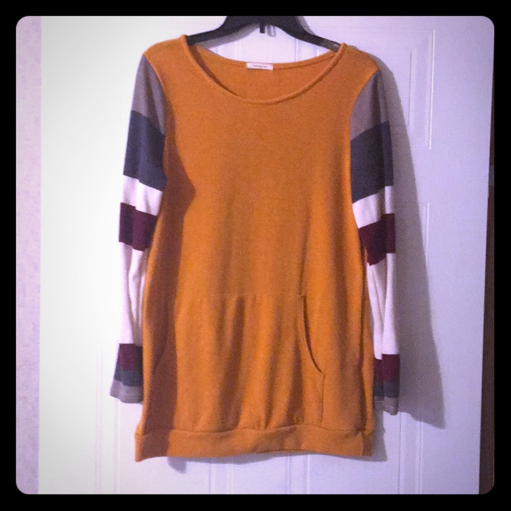 Pull-Over Sweater with pockets🍂 Adorable Size M/L